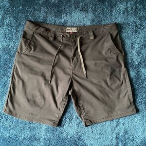 686 Everywhere Hybrid shorts